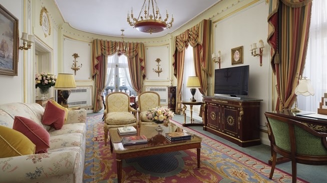 The Ritz London Trafalgar Suite Overlooking Green Park,