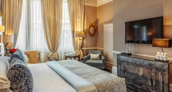 Cadogan Gardens bedroom at one of the best luxury Chelsea hotels
