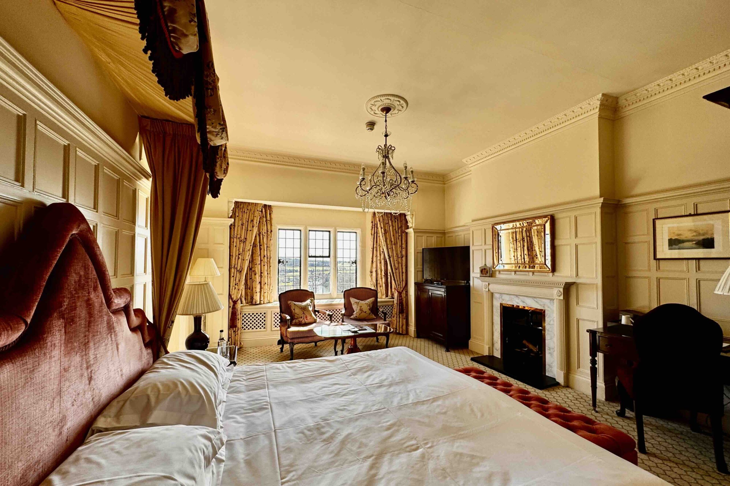 306 Deluxe With Thames View photo by Bryan Dearsley