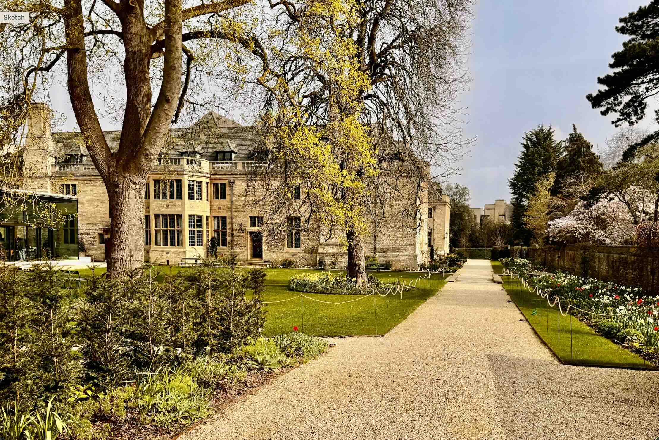 The grounds of Rhodes House areopen for guests to explore