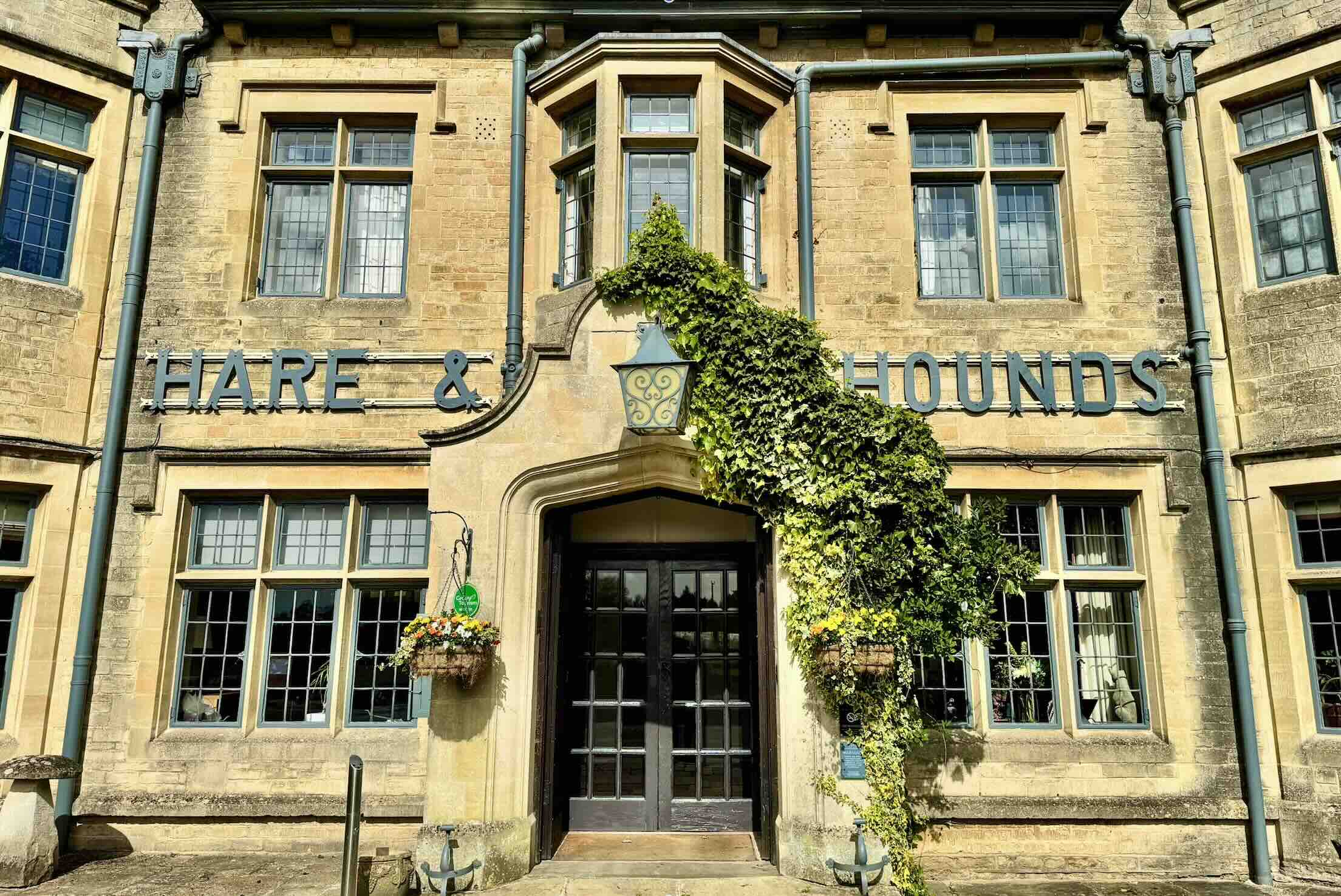 The Hare & Hounds exterior pho by Bryan Dearsley