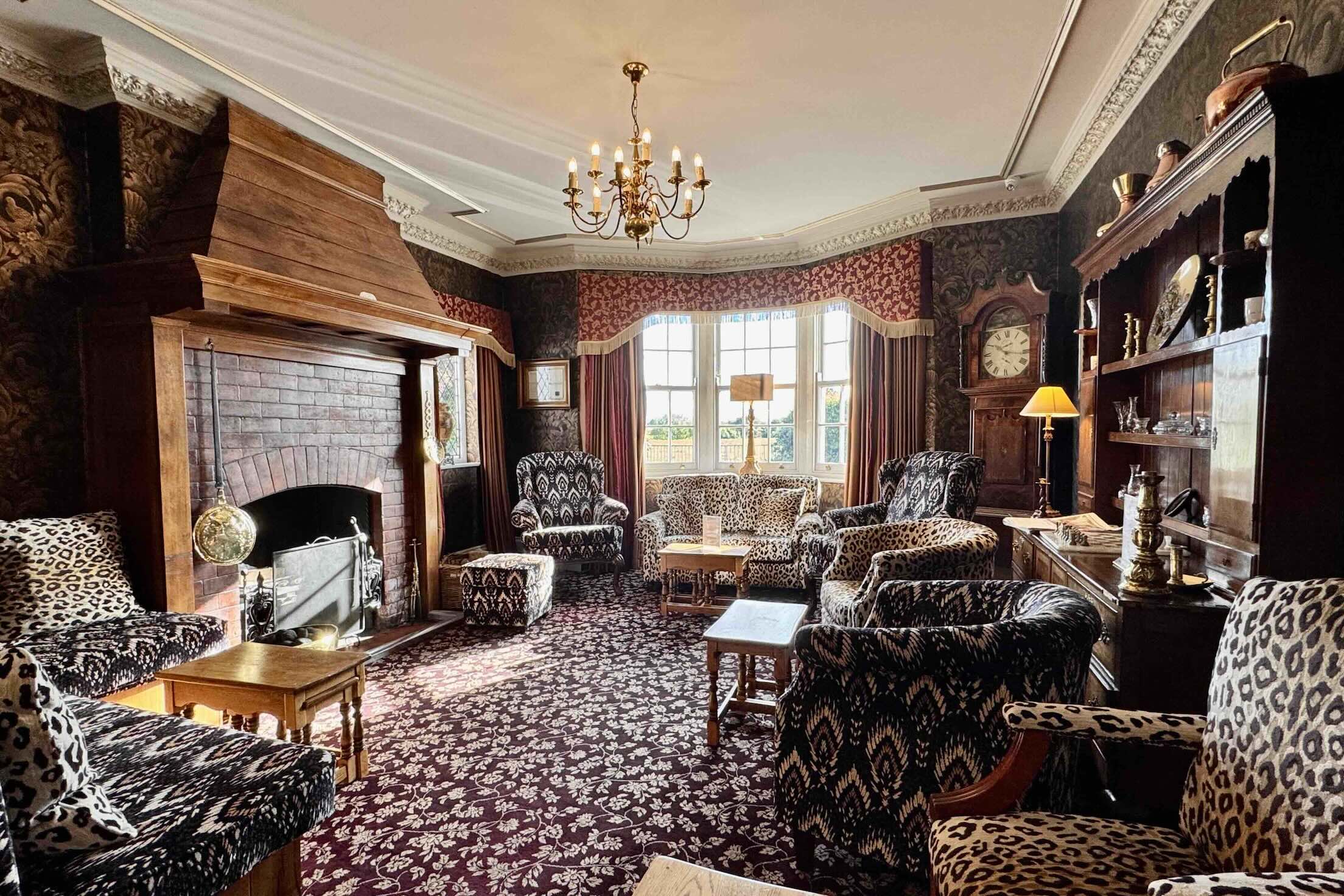 Ye Olde Belle & Spa Retford lobby area photo by Bryan Dearsley