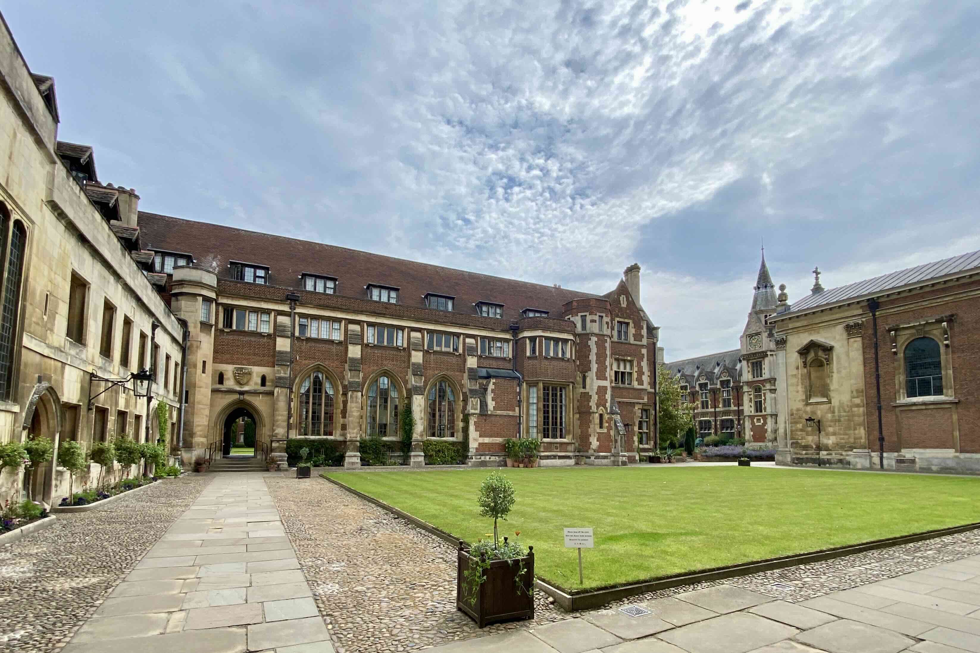 Pembroke College quad photo Bryan Dearsley
